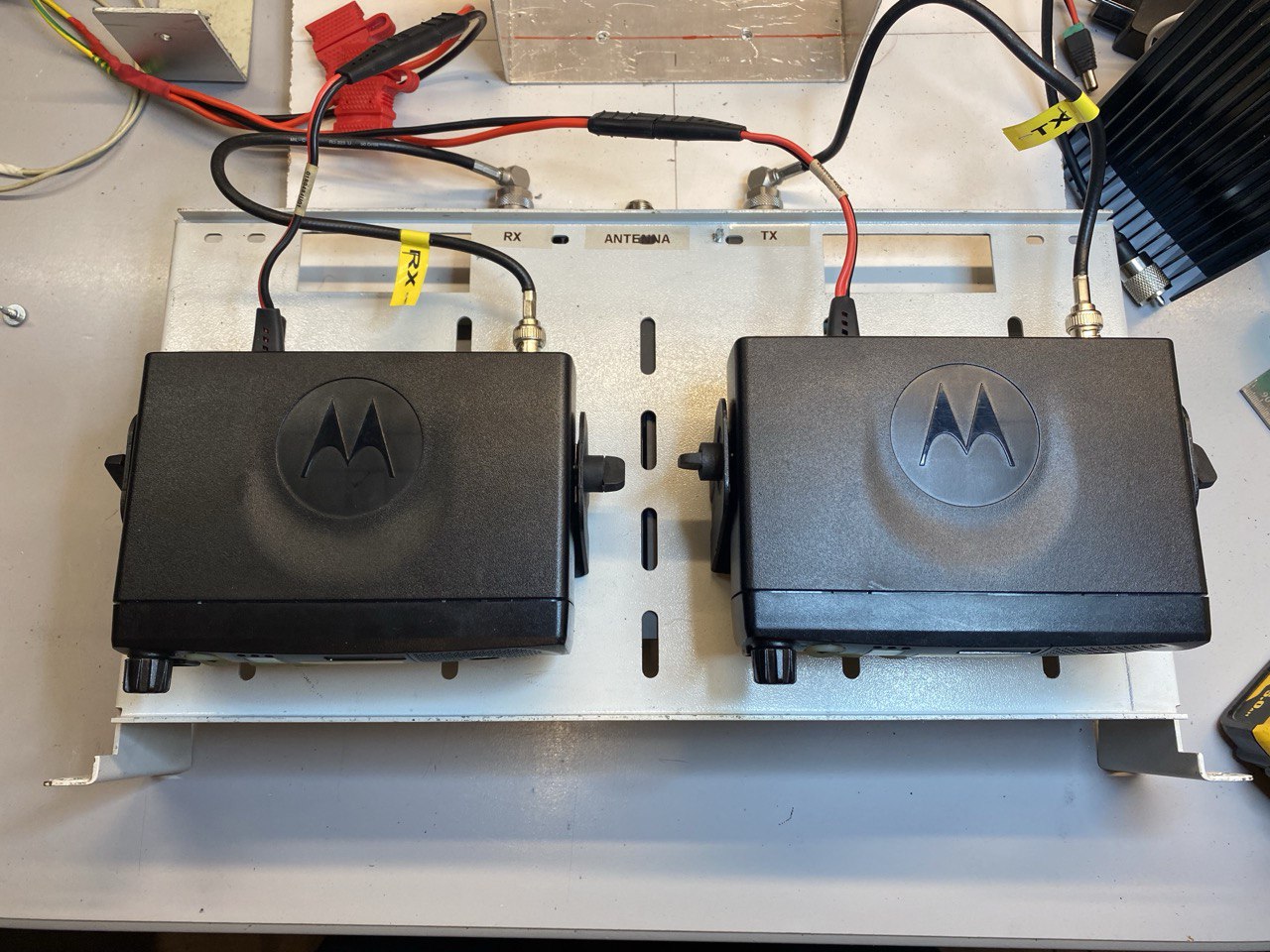 Ripetitore VHF con Motorola CM140 (5).jpg